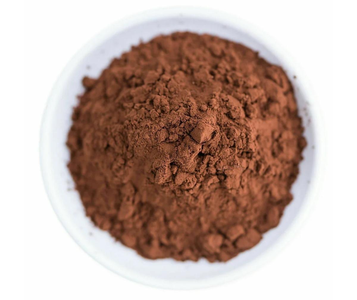 Willow Bracket Mushroom (Phellinus igniarius) is a medicinal polypore traditionally used in Eastern European and Indigenous herbal practices for its grounding and strengthening properties. Often prepared as a decoction or tincture, it has been long valued for its health supporting properties.