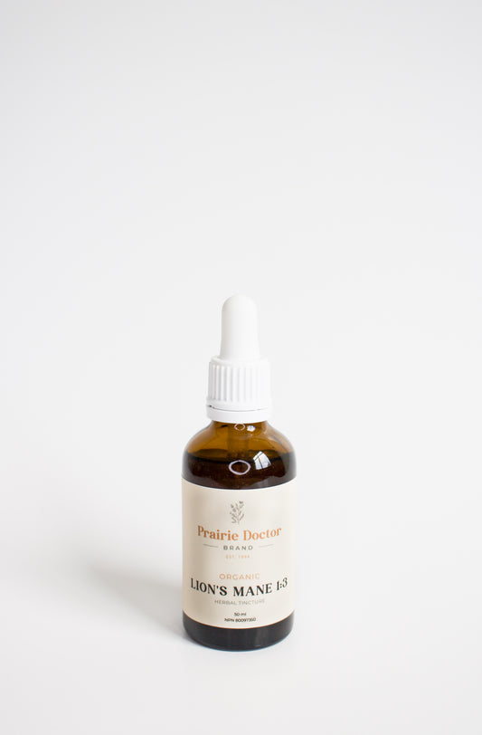 Our organic Lion's Mane mushroom tincture is made using organic, sustainably sourced Lion's Mane fruiting bodies. Lion's Mane is known as a nootropic, improving mood, memory and focus. Lion's Mane also has powerful immune supporting benefits. 